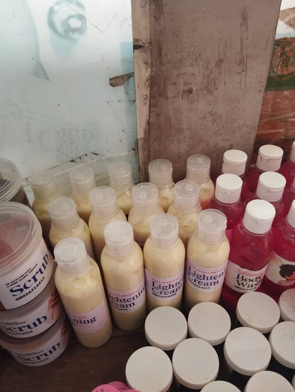 Body Scrub, Body wash, Pink lips available